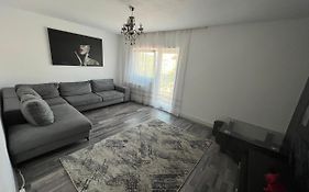 L&L Apartment